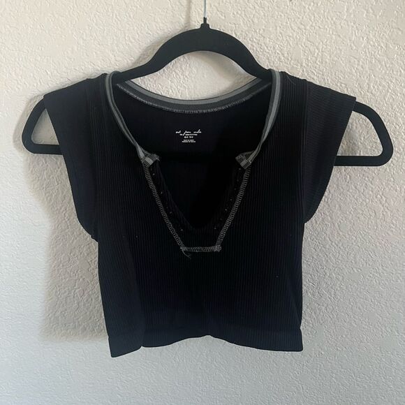 Urban outfitters out from under go for gold black - Picture 2 of 3